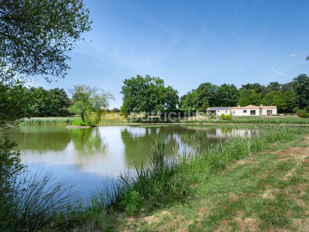 Maison vente à Fontenay-le-Comte, Le Boupère