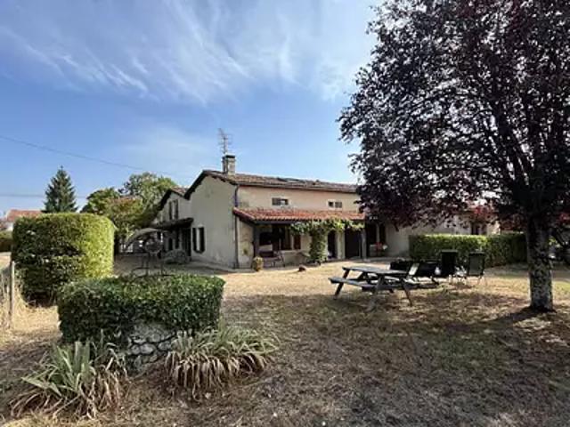 Maison vente à Angoulême, Saint-quentin-de-chalais