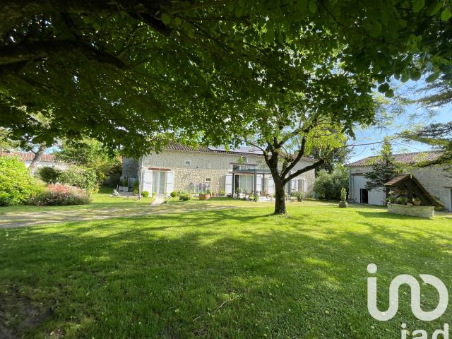 Maison vente à France métropolitaine, Saint-quentin-de-chalais