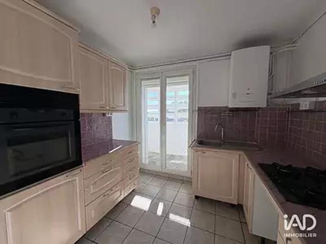 Appartement location à Arrondissement de Draguignan, Saint-raphaël