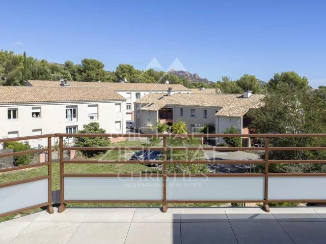 Appartement vente à Arrondissement de Draguignan, Saint-raphaël
