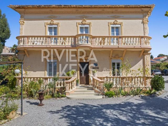 Local Commercial vente à Arrondissement de Draguignan, Saint-raphaël