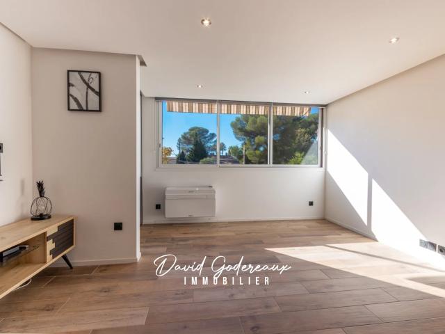 Appartement vente à Arrondissement de Draguignan, Saint-raphaël
