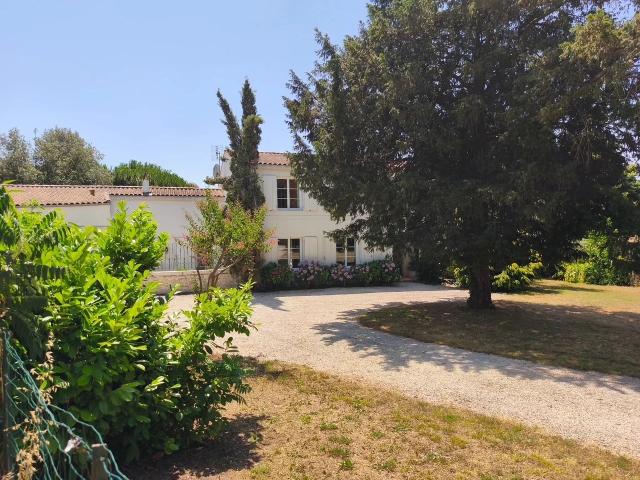 Maison vente à Saint-Romain-de-Benet, Charente-Maritime