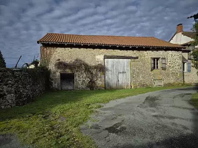 Maison vente à Nontron, Saint-saud-lacoussière