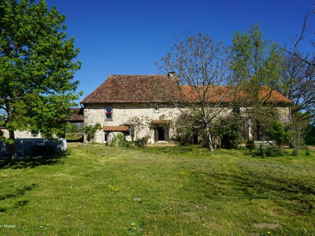 Maison vente à Nontron, Saint-saud-lacoussière