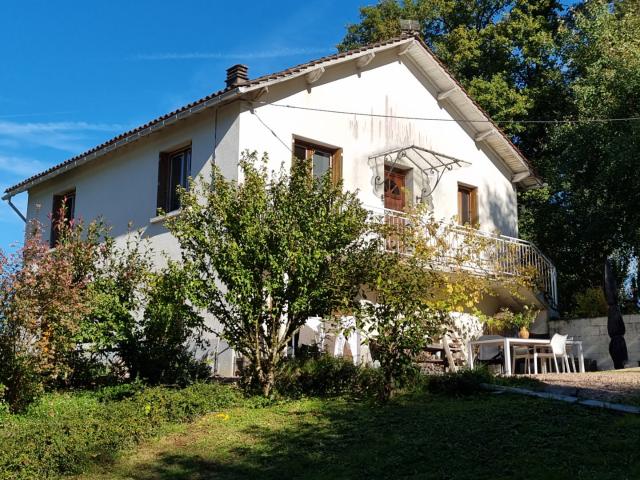 Maison vente à Nontron, Saint-saud-lacoussière