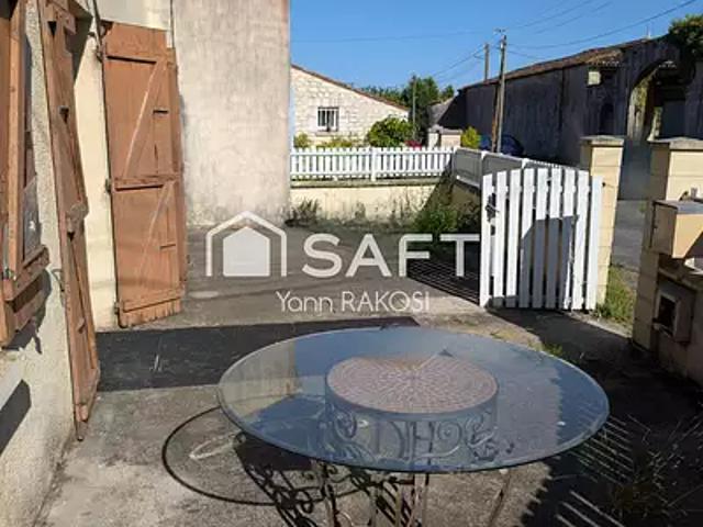 Maison vente à Saint-Jean-d'Angély, Saint-savinien