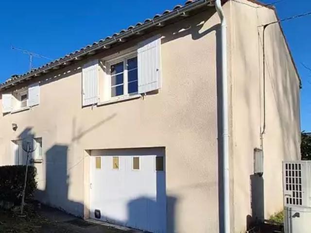 Maison vente à Saint-Jean-d'Angély, Saint-savinien