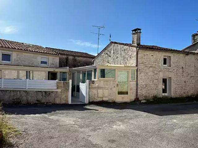 Maison vente à Saint-Jean-d'Angély, Saint-savinien