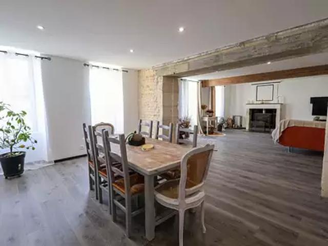 Maison vente à Saint-Jean-d'Angély, Saint-savinien