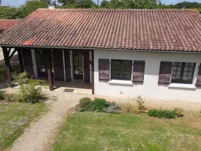 Maison vente à Montmorillon, Saint-saviol