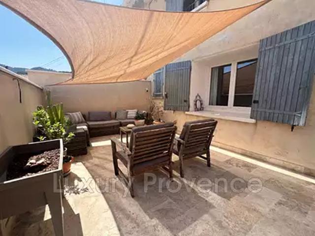 Maison vente à France métropolitaine, Saint-savournin