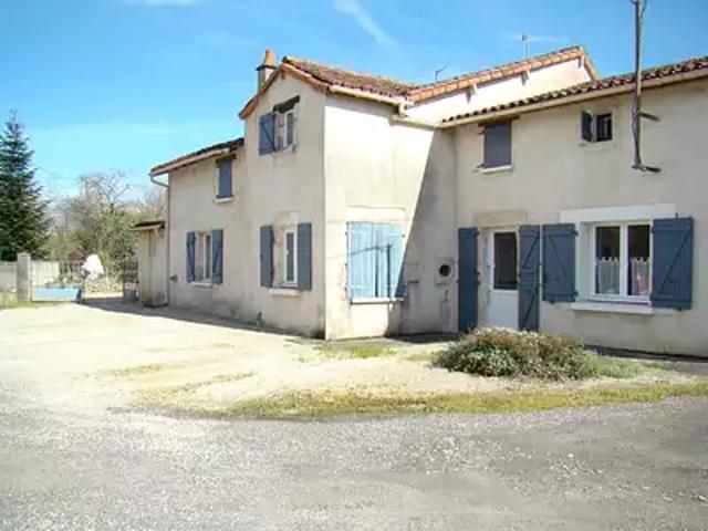 Maison vente à Montmorillon, Saint-secondin