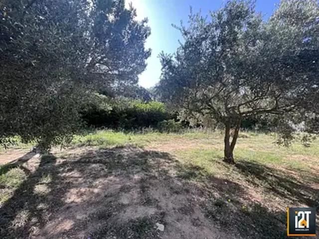 Terrain vente à Nîmes, Saint-siffret