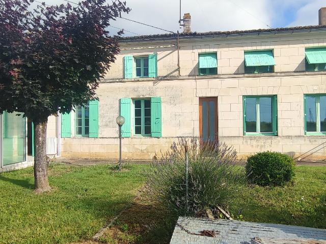 Maison vente à Saintes, Saint-simon-de-pellouaille