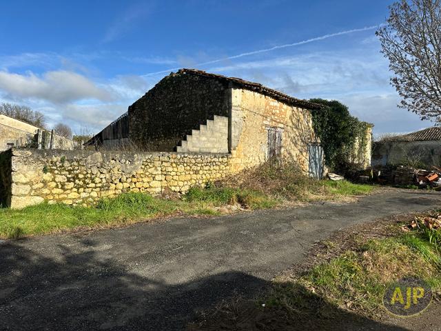 Garage vente à Jonzac, Saint-sorlin-de-conac