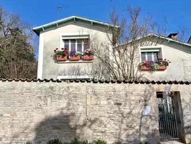 Maison vente à Villeneuve, Saint-Symphorien