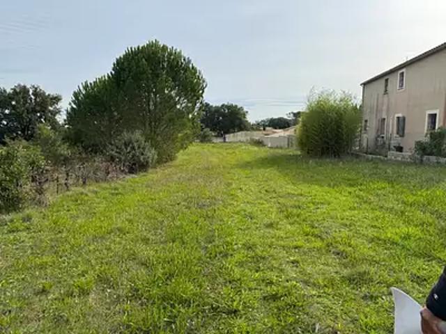 Terrain vente à Saint-Victor-la-Coste, Gard