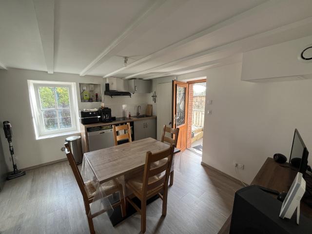 Maison location à Saint-Victor-sur-Rhins, Loire