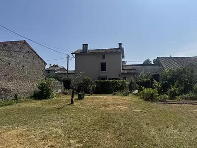Maison vente à Rochechouart, Saint-victurnien