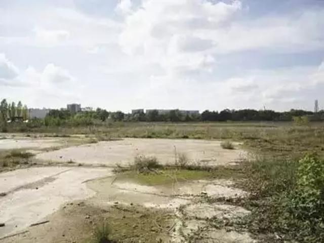 Terrain vente à Saint-vulbas, Ain