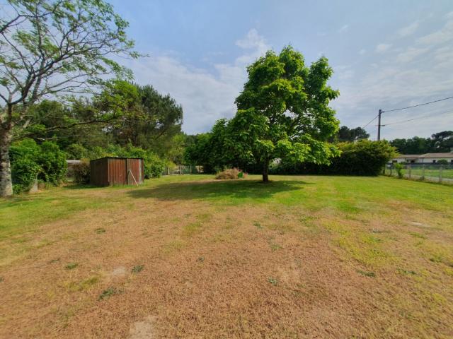 Terrain vente à Blaye, Saint-yzan-de-soudiac