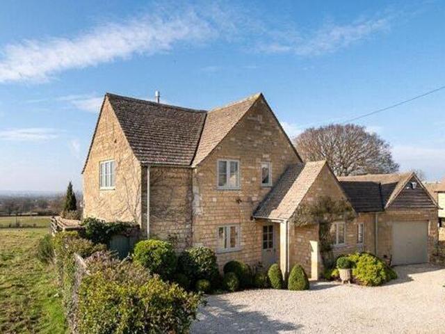 House for sale in Broadway
