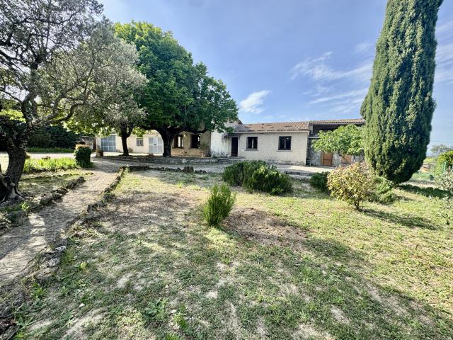 Maison vente à Carpentras, Sainte-cécile-les-vignes