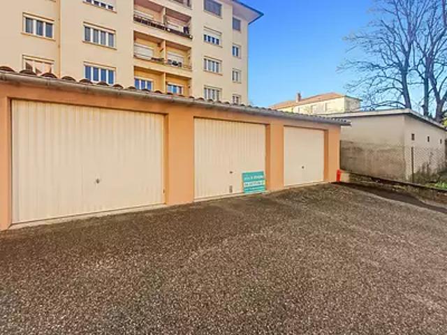 Garage vente à Lyon, Rhône