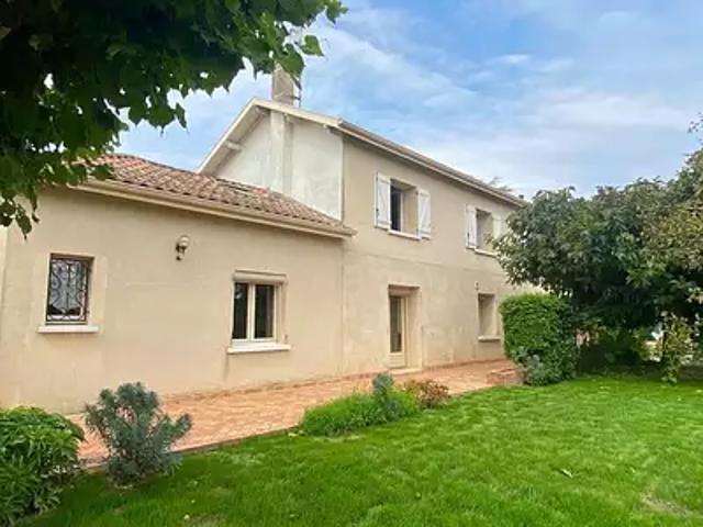 Maison location à Sainte-Foy-la-Longue, Gironde