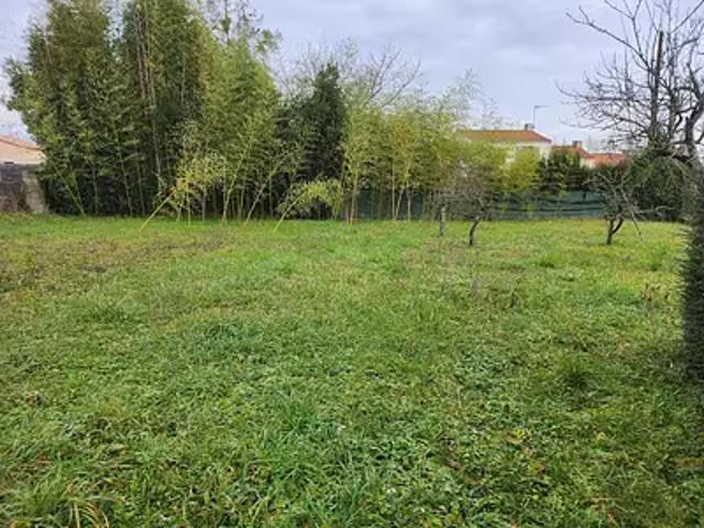 Terrain vente à Fontenay-le-Comte, Sainte-gemme-la-plaine