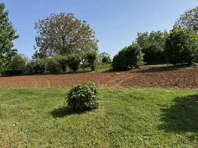 Terrain vente à Fontenay-le-Comte, Sainte-hermine