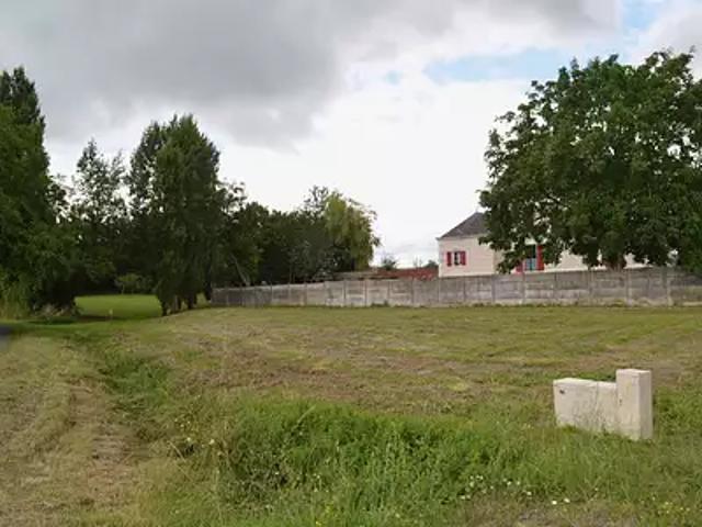 Terrain vente à Fontenay-le-Comte, Sainte-hermine