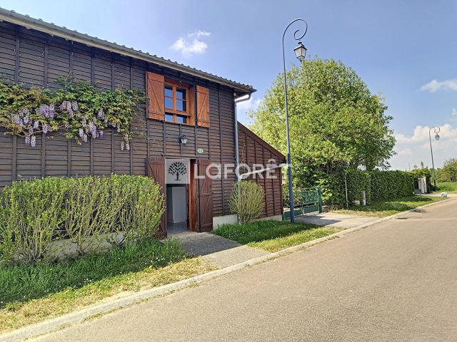 Maison location à France métropolitaine, Sainte-marie-du-lac-nuisement