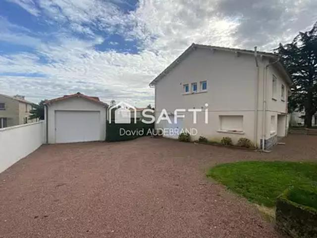 Maison vente à Parthenay, Sainte-ouenne