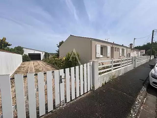 Maison vente à Saint-Vivien, Saintes