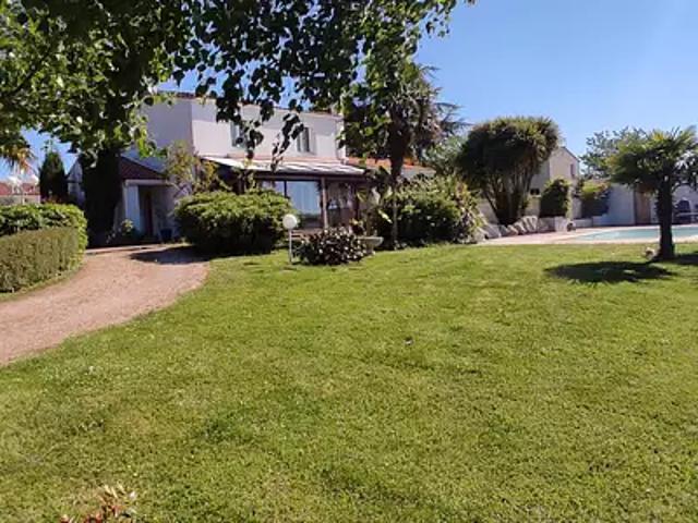 Maison vente à Saintes, Saint-georges-des-coteaux