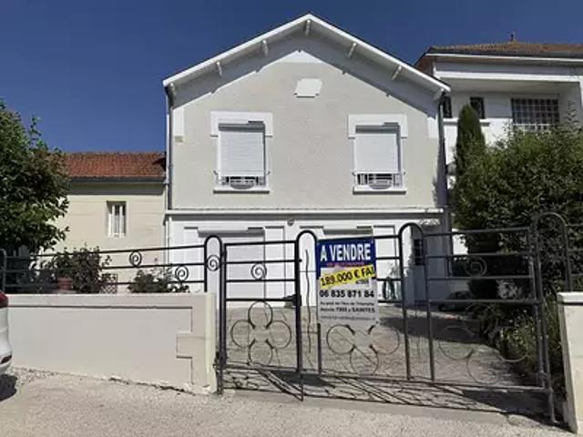 Maison vente à Saint-Vivien, Saintes