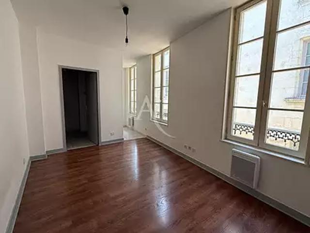 Appartement location à Saint-Vivien, Saintes