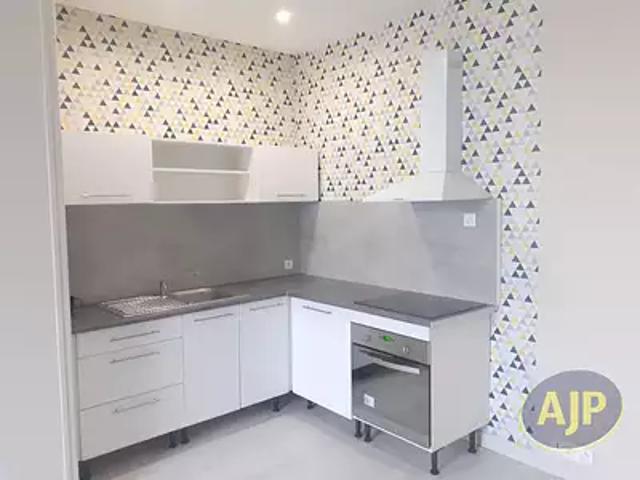 Appartement location à Saint-Vivien, Saintes