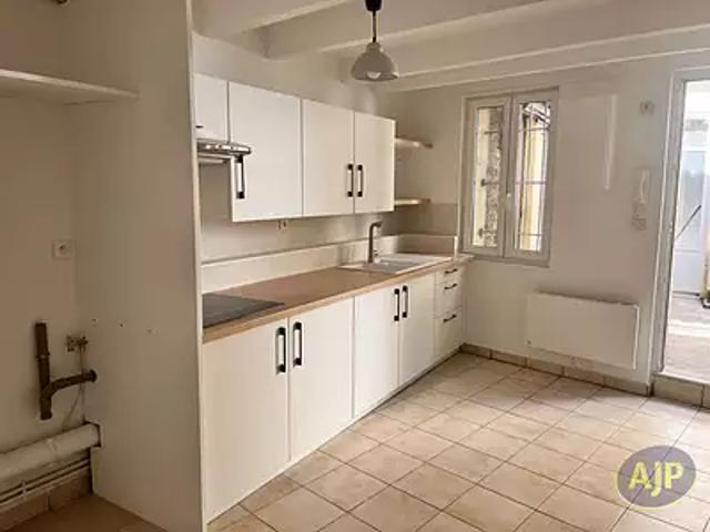 Appartement location à Saint-Vivien, Saintes