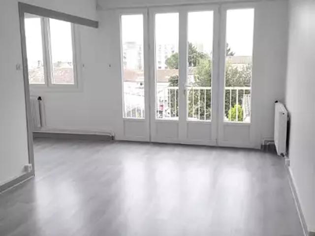 Appartement location à Saint-Vivien, Saintes
