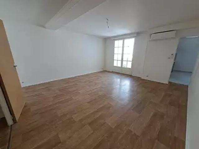 Appartement location à Saint-Vivien, Saintes