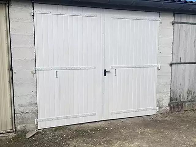 Garage location à Saintes