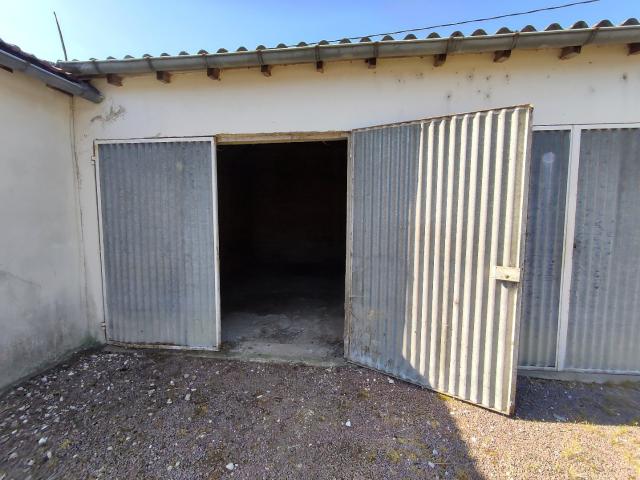 Garage location à Saintes, Charente-Maritime