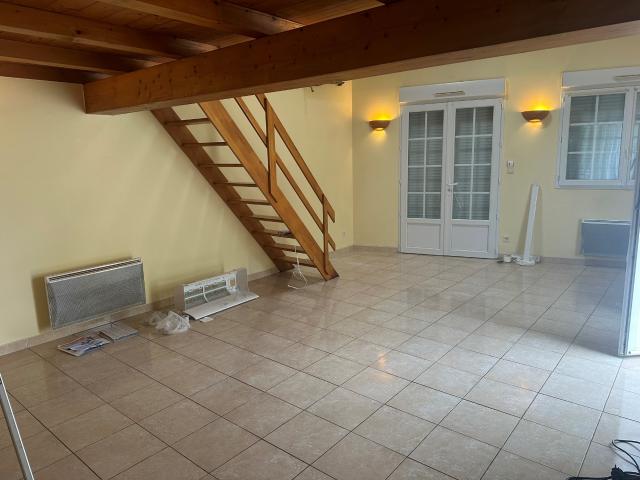 Maison location à Saint-Vivien, Saintes