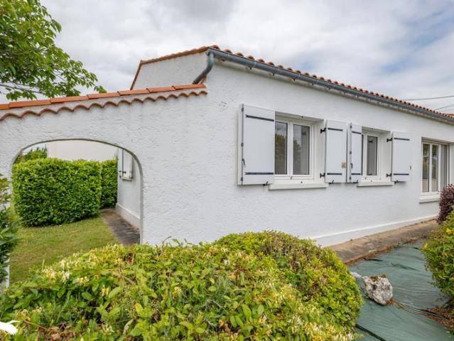 Maison vente à France métropolitaine, Saintes