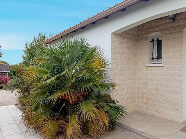 Maison vente à France métropolitaine, Saintes