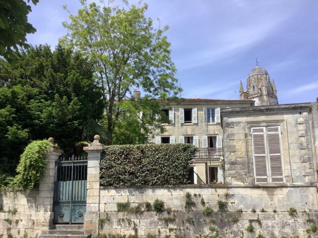 Maison vente à France métropolitaine, Saintes